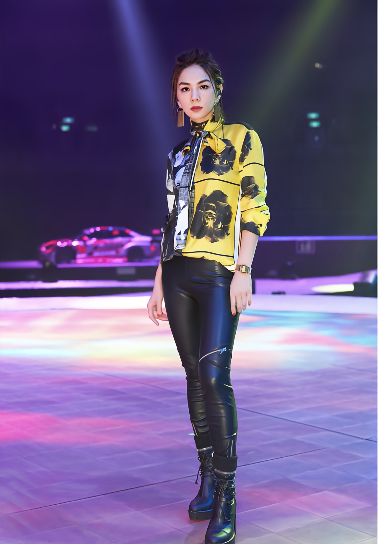 AYX-莎拉波娃重返赛场，反败为胜首场状态出色，独行侠观众沸腾！