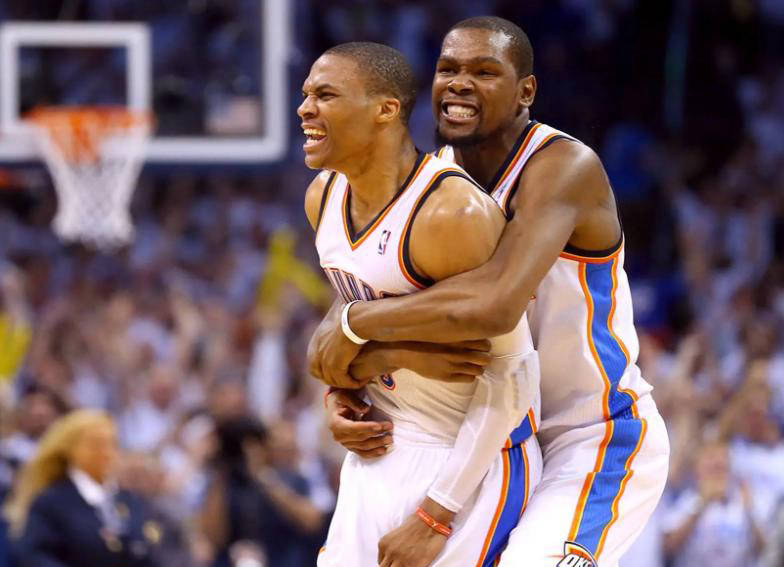 爱游戏体育-包含热火不断突破！，杜兰特连续五场比赛得分超过领先优势明显引发球迷热议的词条