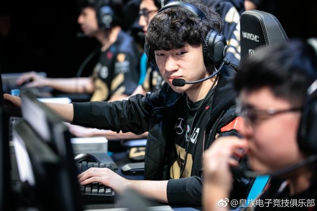 包含Uzi在C9比赛中精彩发挥,高光表现引发热议!的词条 包含Uzi在C9比赛中精彩发挥,高光表现引发热议!的词条