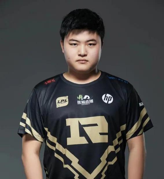 爱游戏-Uzi迎来七赛季高光表现，RNG球迷沸腾！的简单介绍